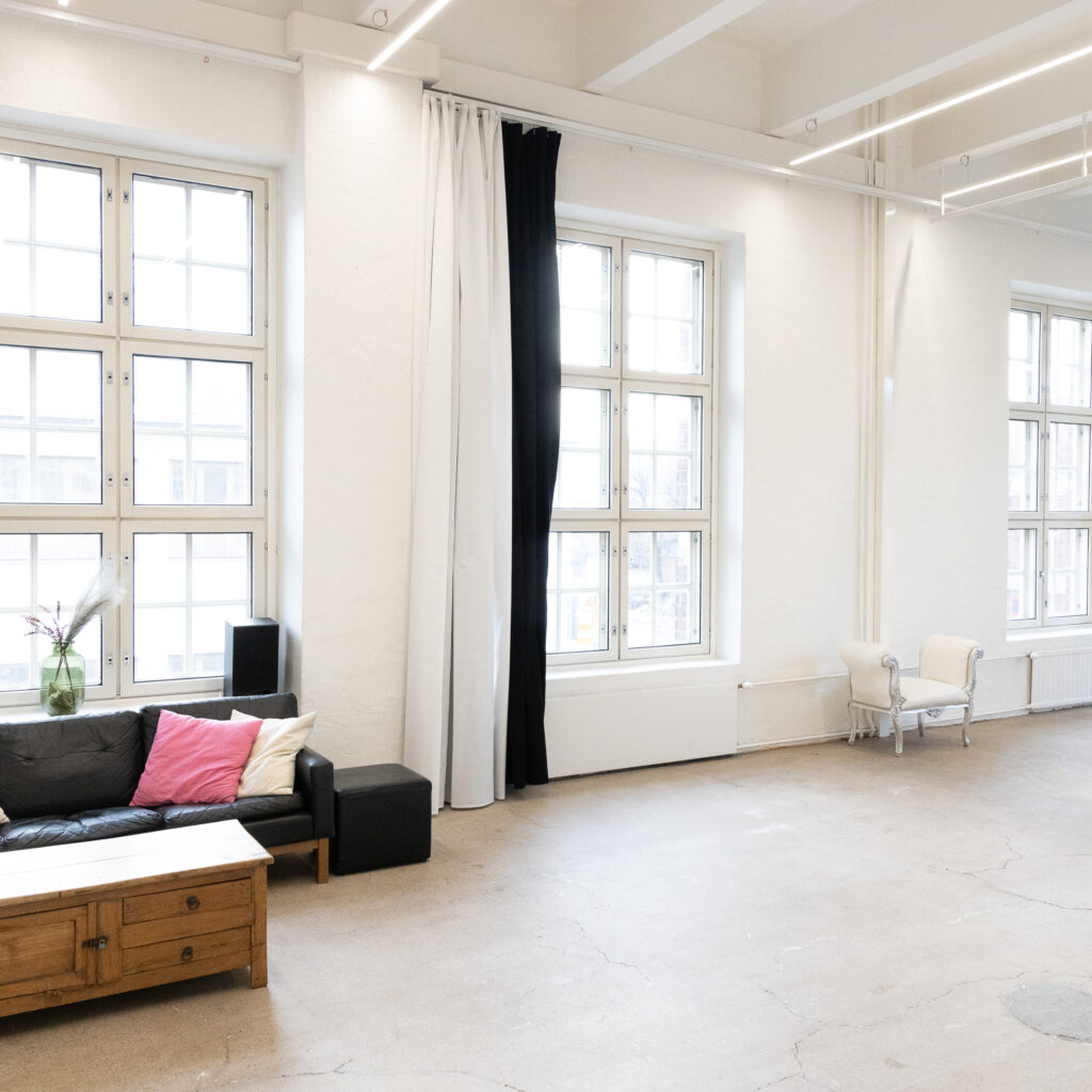 Kokoustila koulutustila helsinki vuokrastudio